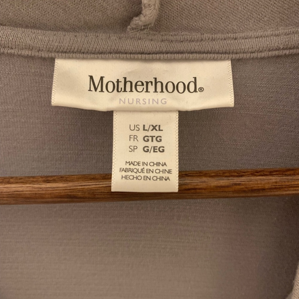 Motherhood Nursing top - Picture 2 of 3